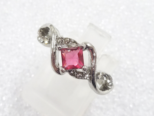 JAPANESE KIMONO / ANTIQUE COLORED STONE RING (SIZE 13)